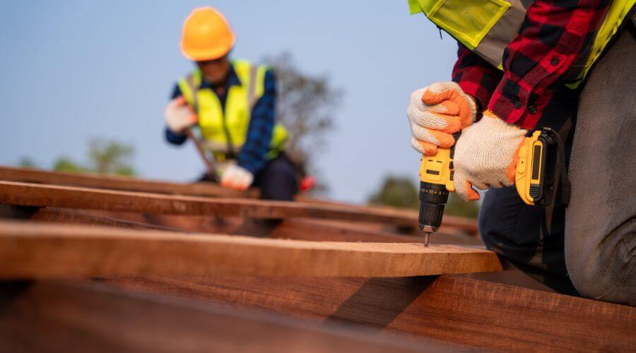 Expert Emergency Roof Repairs services in Conway, MI